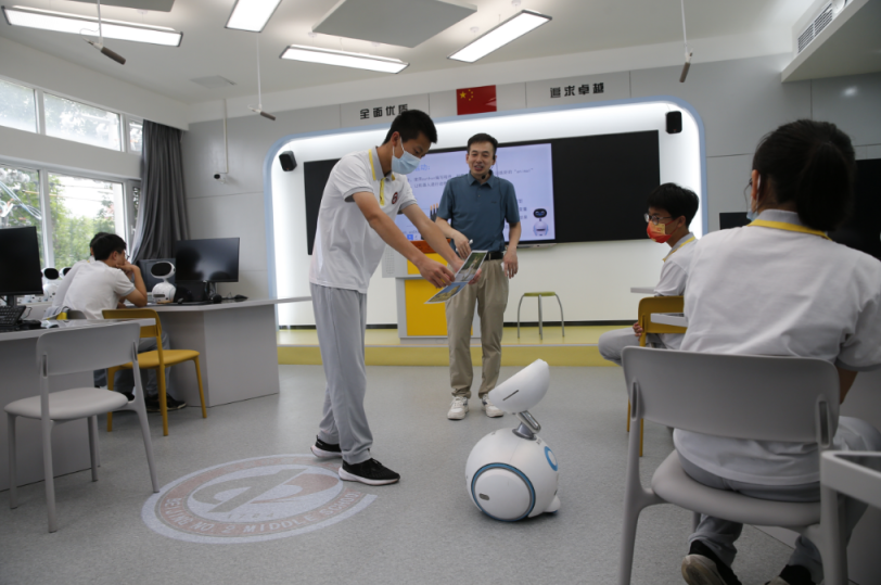 全学科智慧引领,看北京这所中学人工智能课程如何实践|中国科学院大学|人工智能学院|北京市|教育|教学_新浪新闻