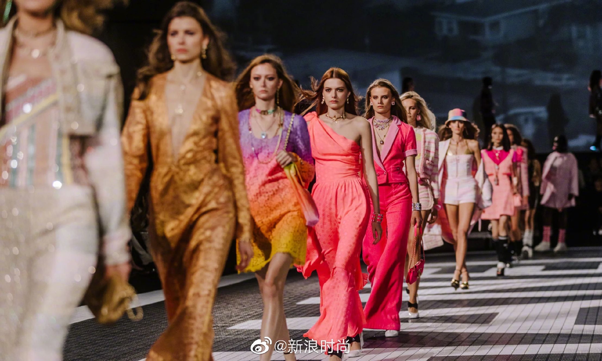 CHANEL 将在深圳展示 2025 早春系列CHANEL深圳市_新浪新闻