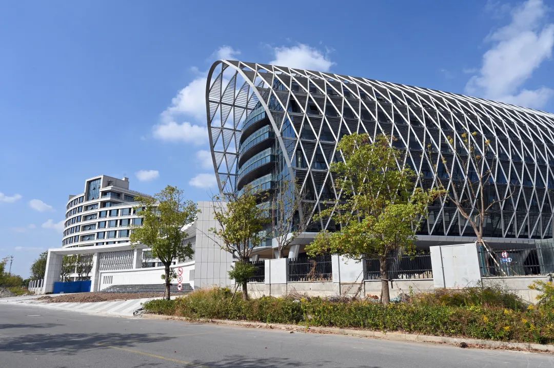 做园区版「贝壳​」，选址平台海洛创新获千万元Pre-A轮融资｜早起看早期