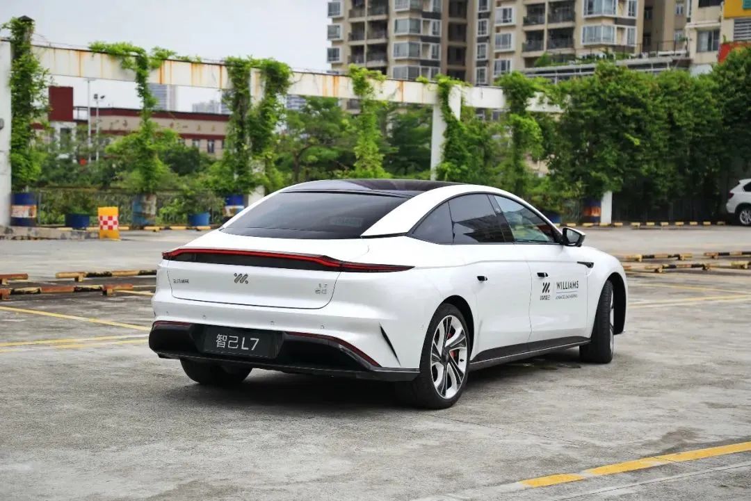 还看“56E”?这4款中大型车堪称新时代标杆,成功人士都在考虑