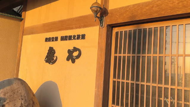 砖头扔进马里亚纳海沟多久到海底 砖头会不会被压碎