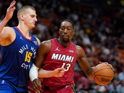 约基奇与浓眉正面对决 湖人能否找到限制MVP中锋的战术密码