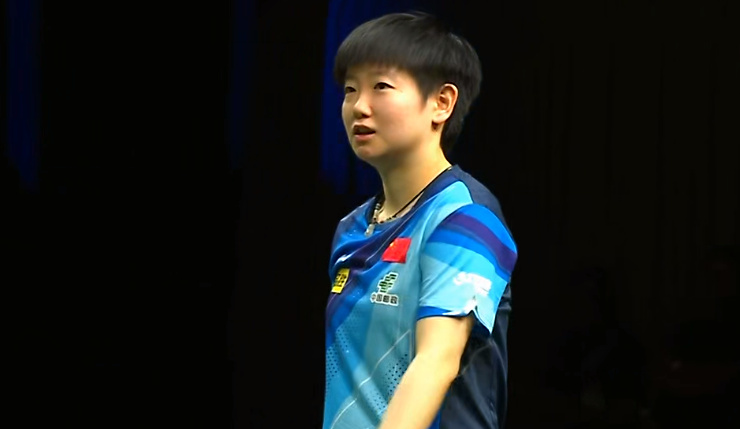 孙颖莎登顶世界乒乓球排名榜首