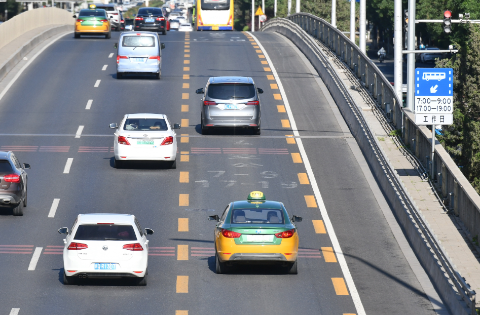 专用车道只允许专用车道使用吗 4187-58ec742fcc7960c8eae1543cef2285f3.png