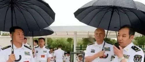 蓝鲸的声音变得日益低沉，科学家研究50年，至今未弄...