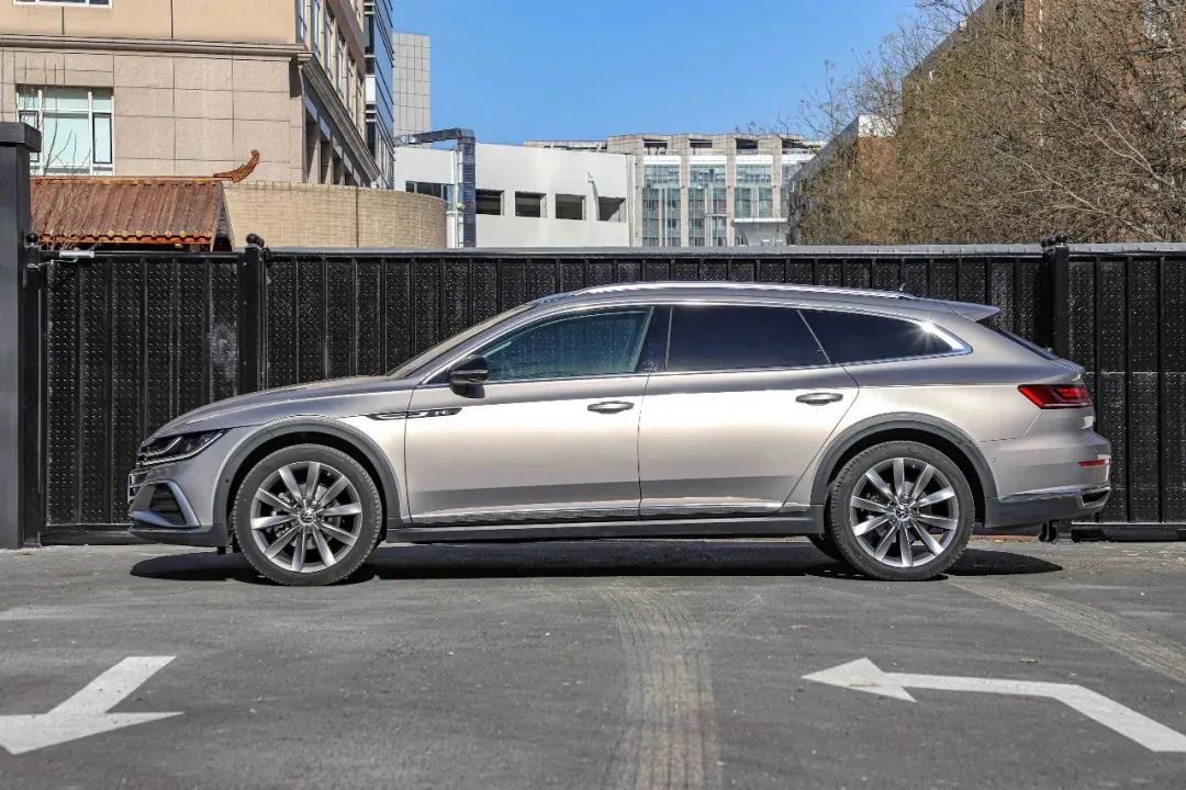 颜值控看过来,这几款车实用/通过性不输SUV,品质生活必备!