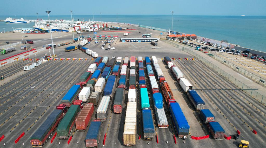 从对望到奔赴:粤港澳大湾区与海南自贸港相向而行