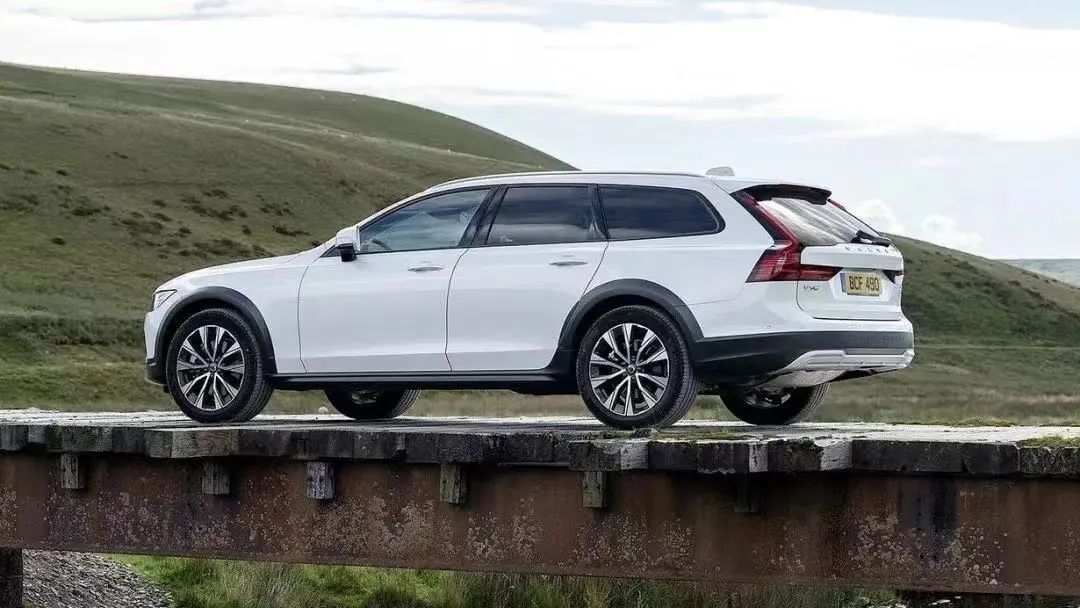颜值控看过来,这几款车实用/通过性不输SUV,品质生活必备!