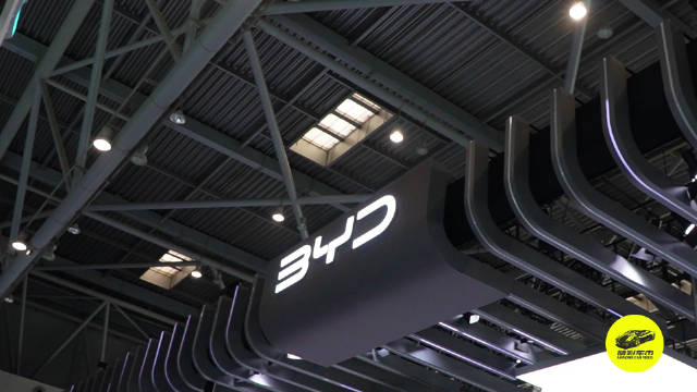 2023重庆国际车展比亚迪展台可谓精彩纷呈……