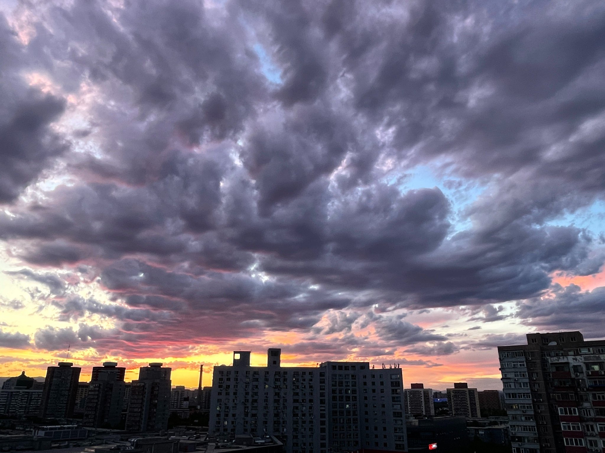 晚上的天空是什么样子 5946-d143d3bee5ae2fc6046975e7ea228546.jpg