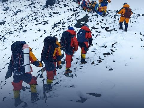 登顶新能源珠峰，极氪和车主共同探索极致乐趣