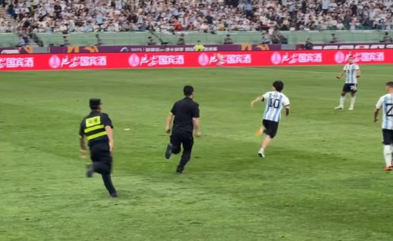 球迷热议这位超级得分手如何持续影响比赛走势