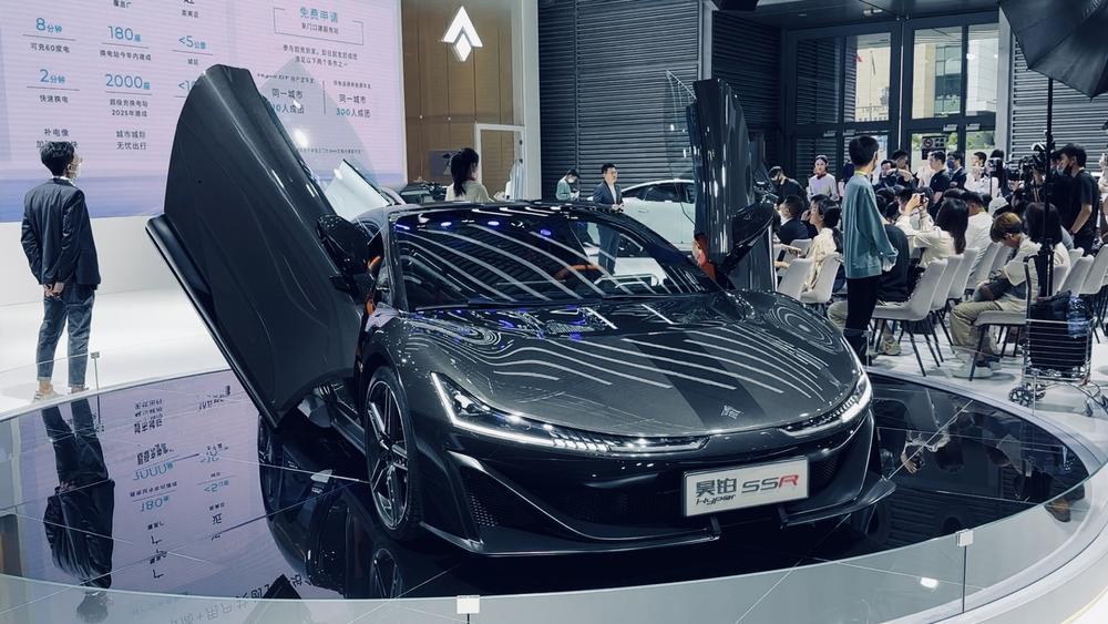 【视频+图集】2023粤港澳大湾区车展开幕，近千款车集中亮相