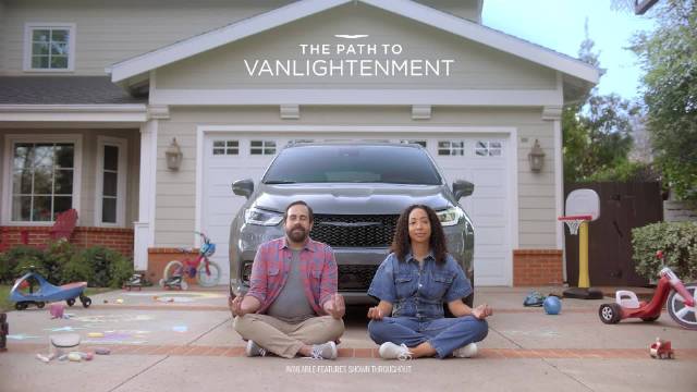 不管你是否能get到这条大捷龙广告的卖点……