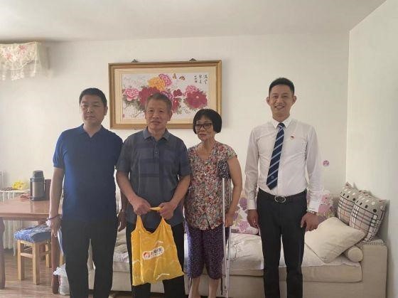 (积极帮助老人解决生活痛点)