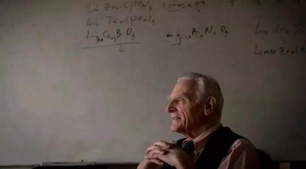 锂离子电池之父、诺贝尔化学奖得主约翰·古迪纳夫逝世，享年100岁