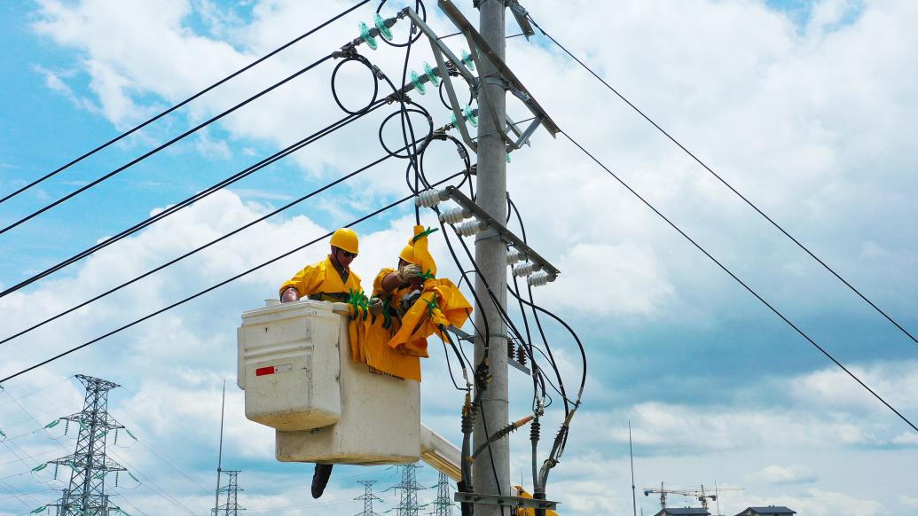 高温下电网面临考验：水电大省出力受挫，迎峰度夏或存缺口