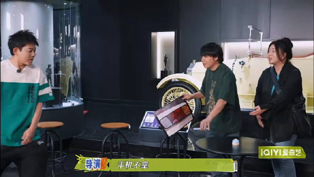 今天的来活了兄弟来到了成都，大家还在收藏车展做任务……