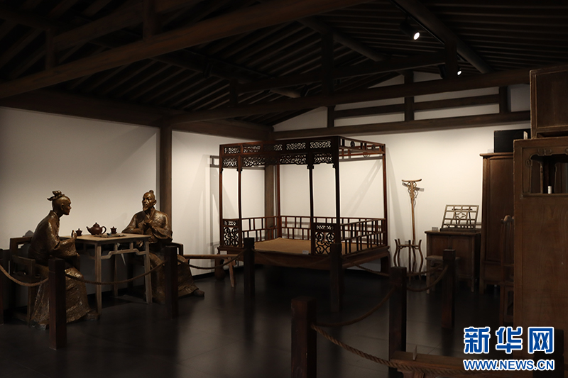 海瑞展览馆内还原海瑞生前家居陈设。新华网发(李笑涵 摄)