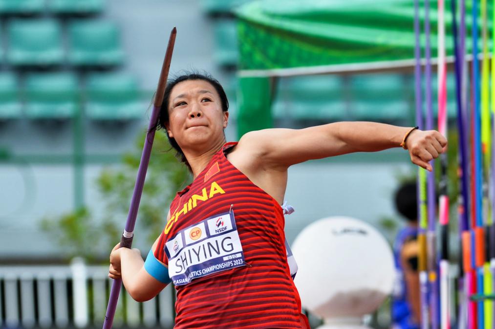 7月12日，中國選手劉詩穎在女子標槍決賽中。新華社發（拉亨攝）