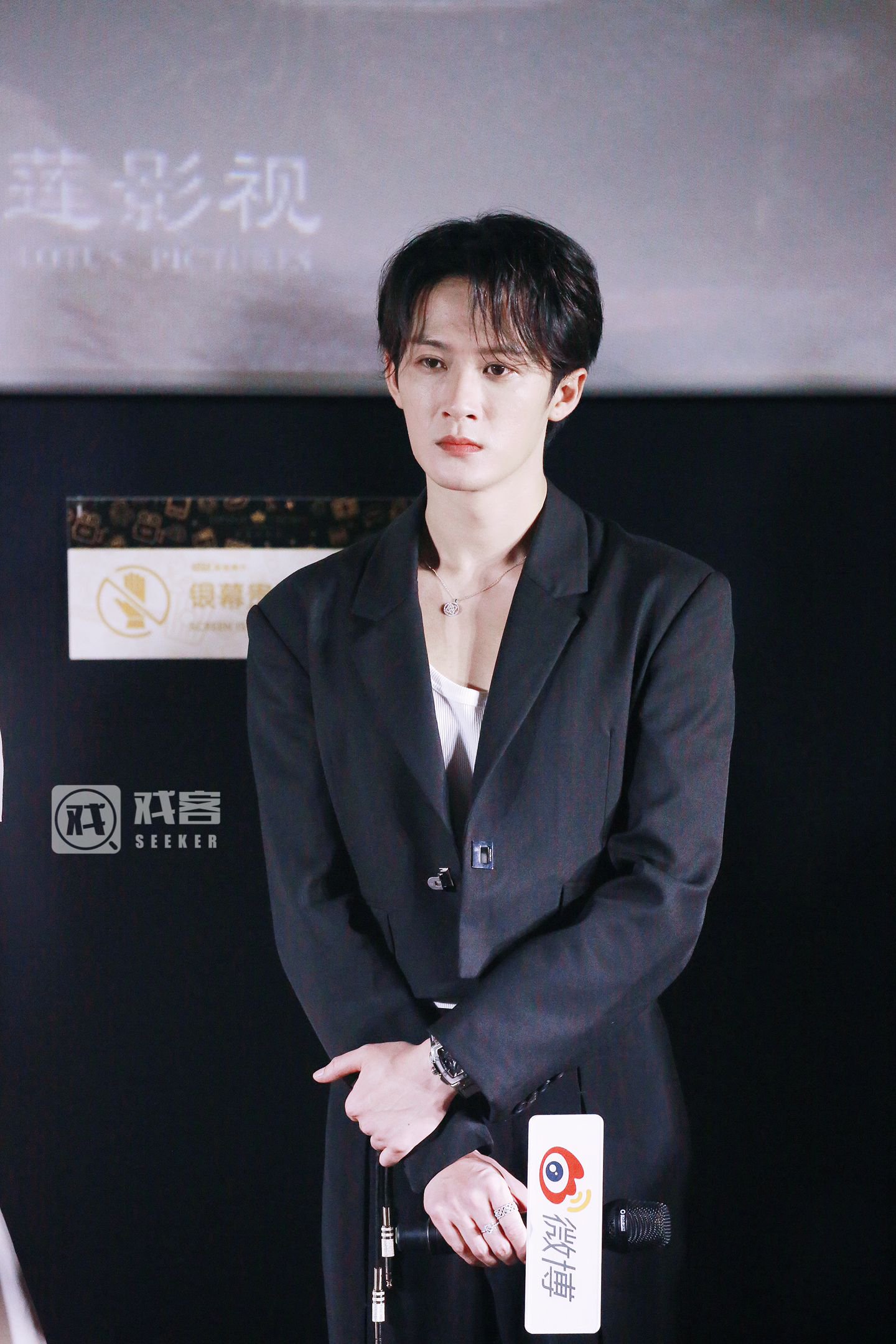 檀健次个人经历 2025年最新动态揭秘