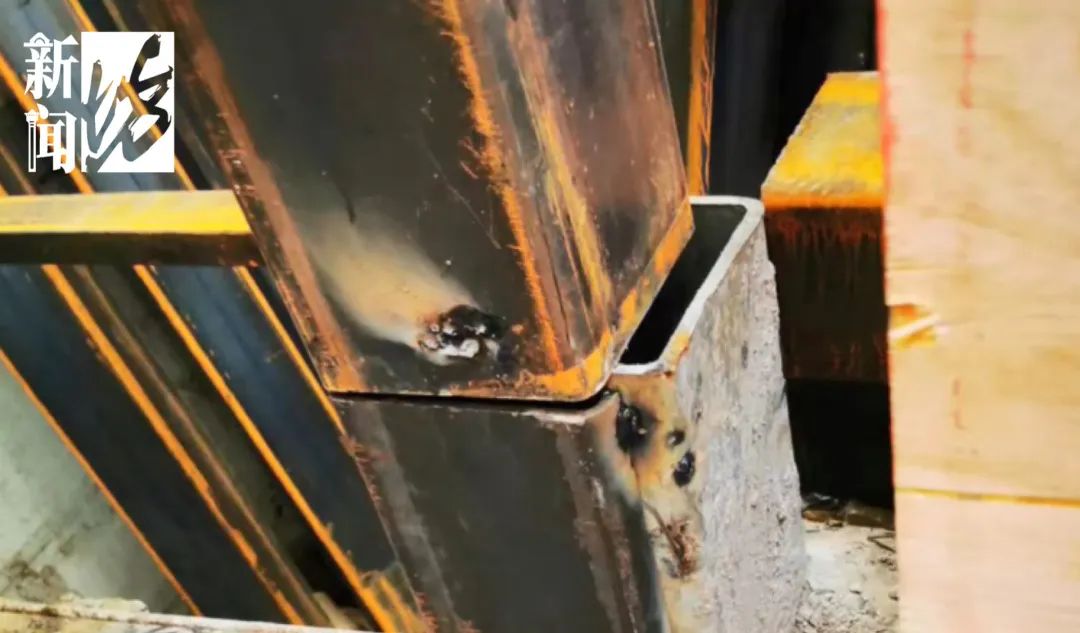 上海一小区加装电梯后却无人敢乘？居民：梁偏了，存在安全隐患