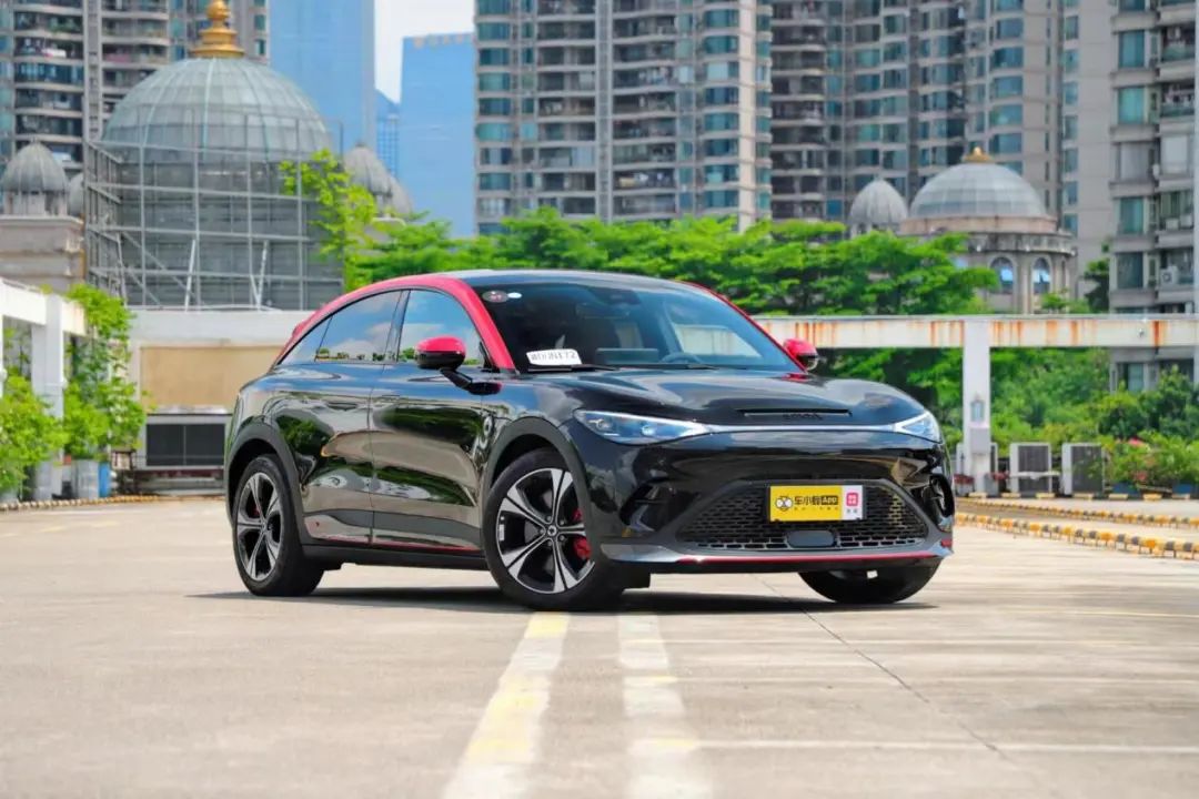 20万左右,颜值高、性能强、不费油