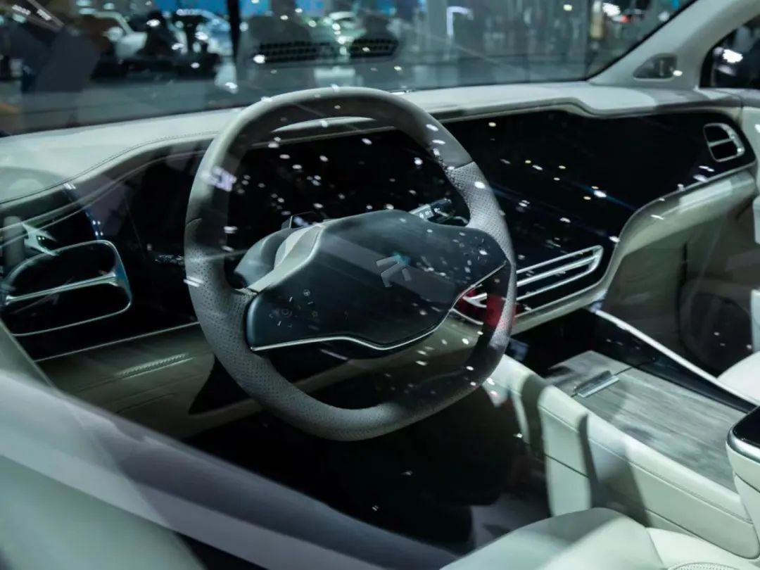 20万左右,颜值高、性能强、不费油