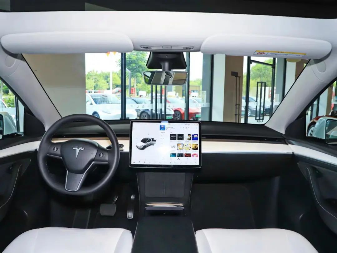 20万左右,颜值高、性能强、不费油