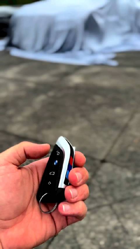 人提新车精神爽，更何况是BMW