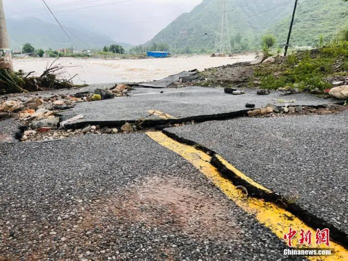 受台风“杜苏芮”影响,7月29日至8月1日,河北省涞水县普降暴雨,持续强降雨和强风天气引发洪水险情。李金璐 摄