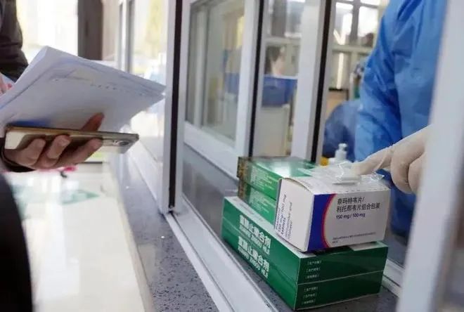 严查医药领域腐败，回归“治病救人”初心 | 新京报快评