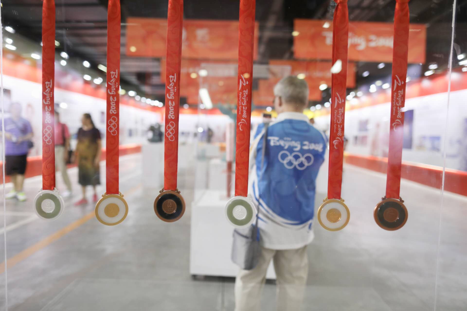 展出的北京2008年奧運會和殘奧會的獎牌。新京報記者 浦峰 攝