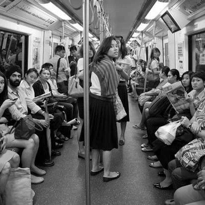 闹觉是什么意思熊孩子闹觉妈妈最好这么办