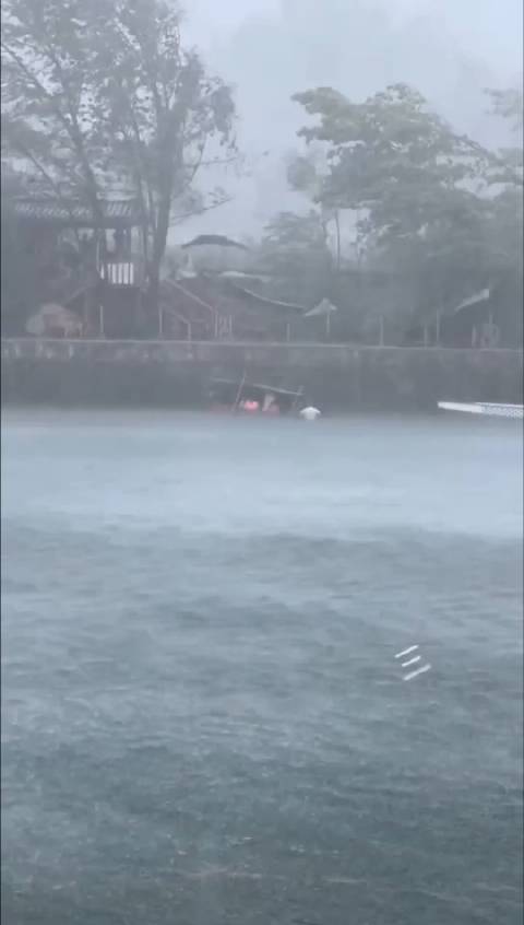 8月9日，重庆秀山，洪安边城突发狂风暴雨……