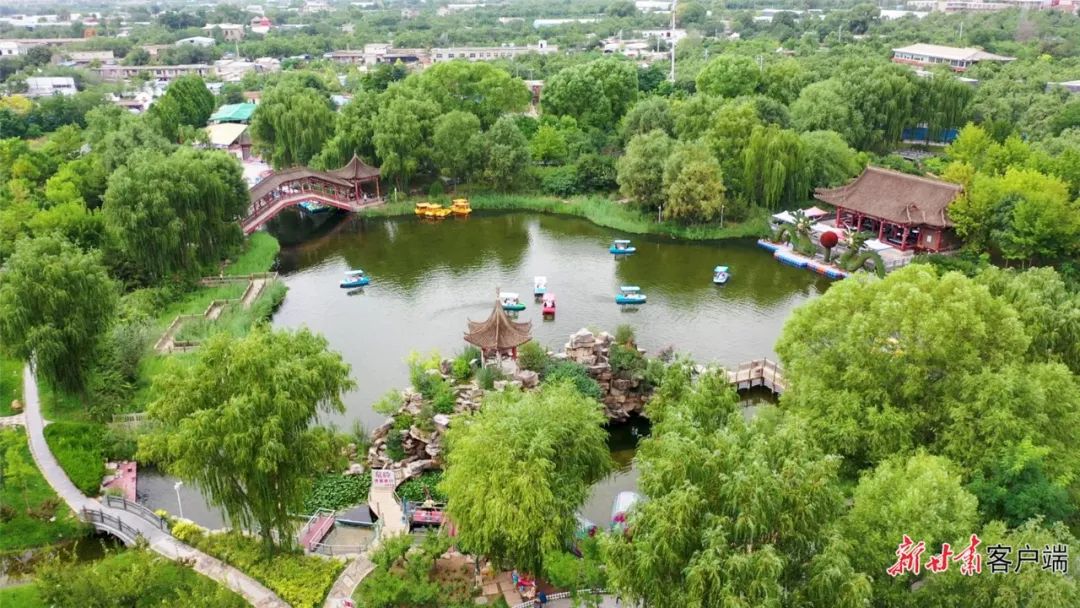 兰州市安宁仁寿山景区。