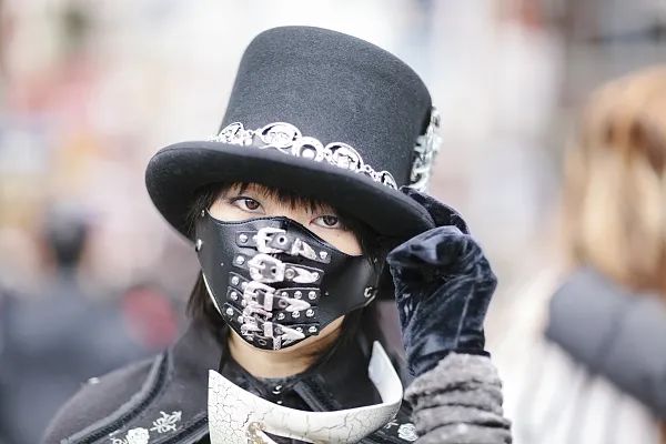 时薪元的跨次元约会让美女涌入小红书和闲鱼接单