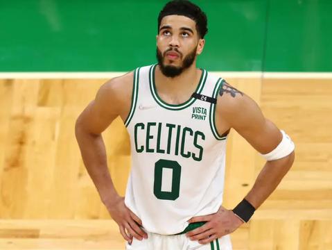 塔图姆领衔攻防两端