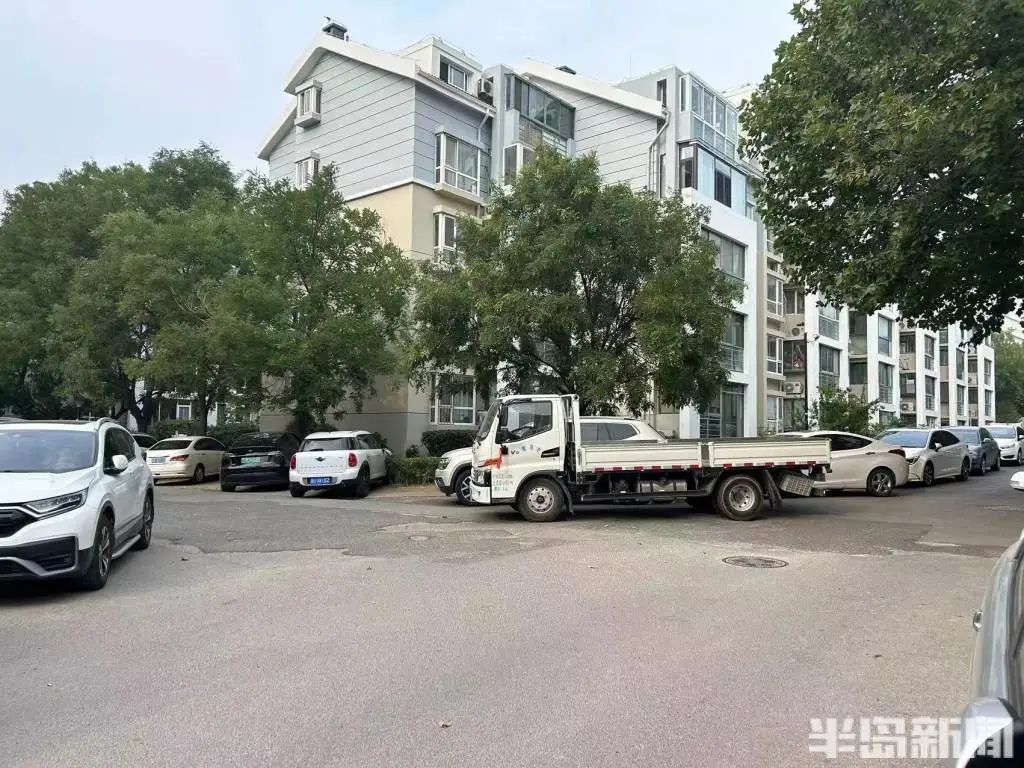 郭向东居住的城阳某小区楼房外景。(受访者供图)