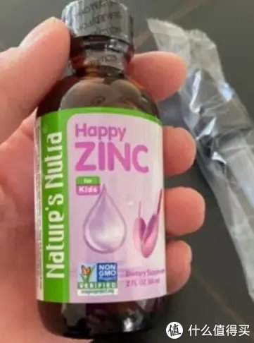 宝宝总爱啃手指，是不是缺锌？益免乐益多矿能帮宝宝补锌吗？