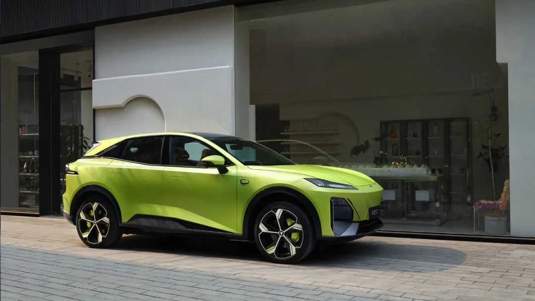 15万起买增程大5座、纯电中大型SUV,宋PLUS冠军版不香了!