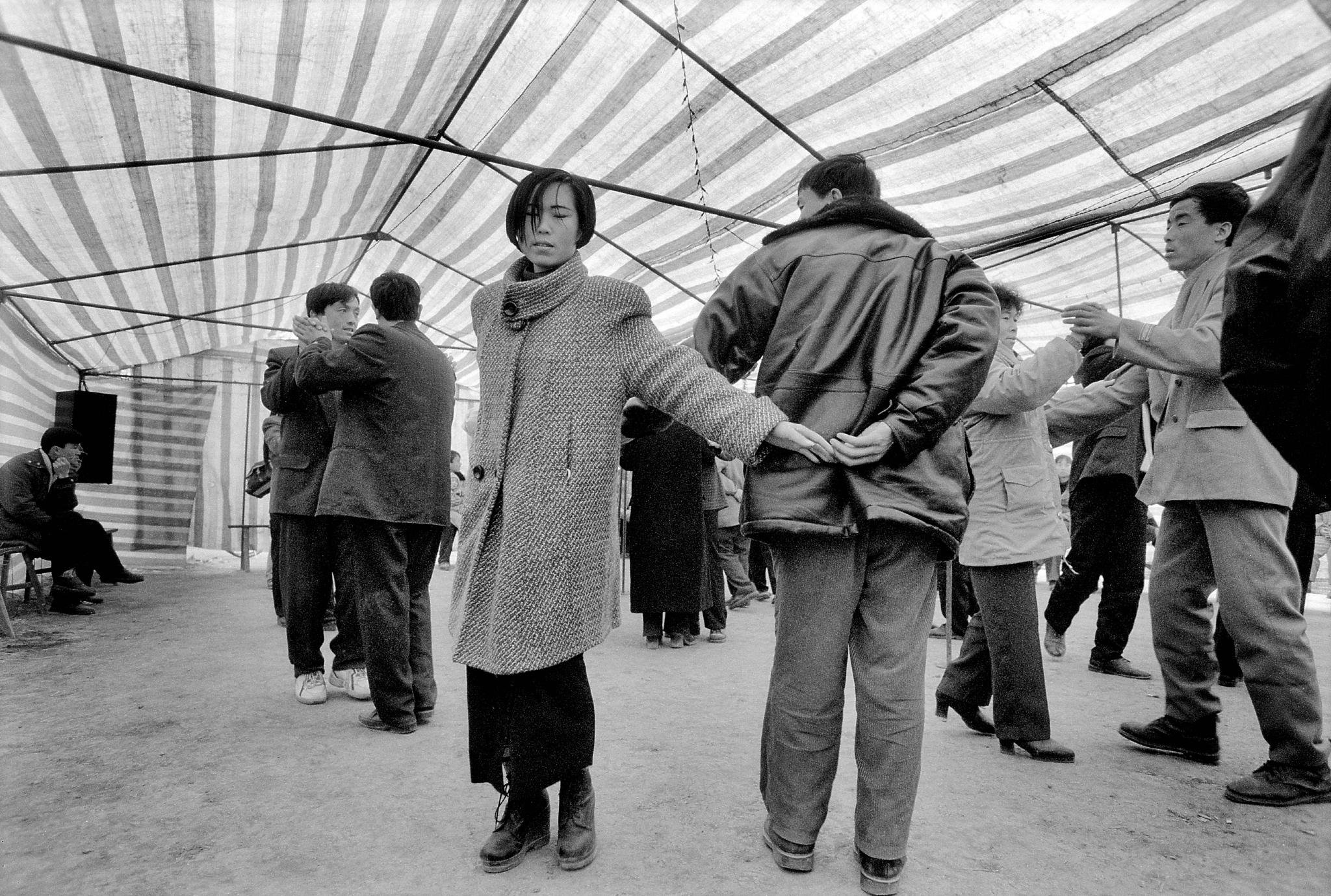 交际舞,陕西凤翔,1998年1月