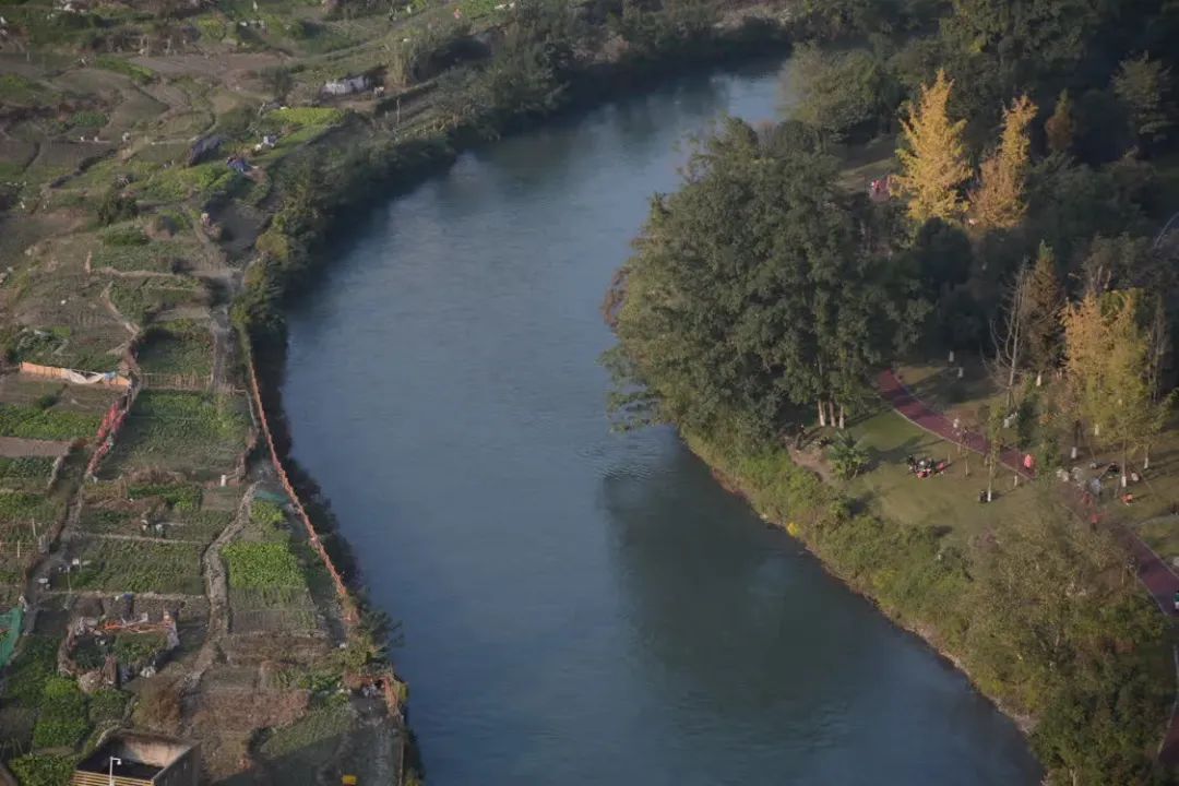 改造前的江安河温江凤凰北大街河段