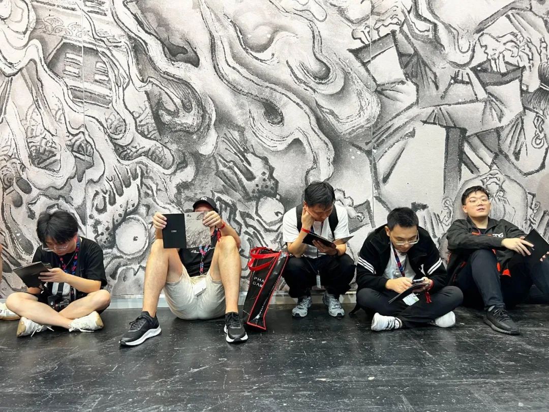 在科隆我看玩家们在黑神话前排队小时