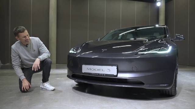 新款特斯拉Model 3海外实拍视频 颜值提升 三电优化 告别毛坯