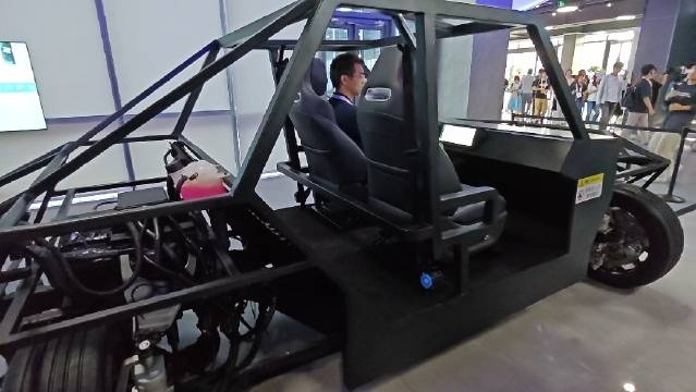 长安汽车的下一代底盘演示……