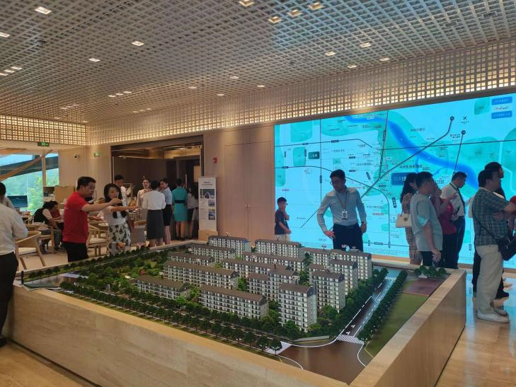 中建璞园售楼处大厅。 摄影:王文彤