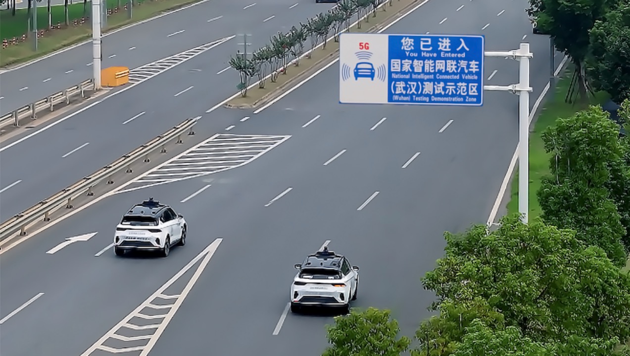 京沪汉自动驾驶车牌数均破千,商业化运营诸多命题待解