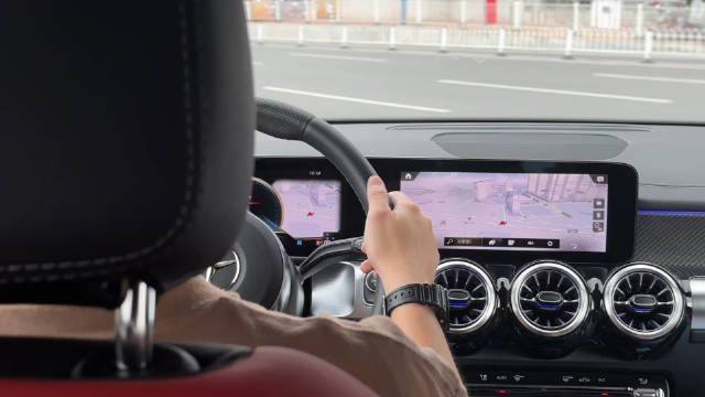 我说电车好，朋友说油车好、性能车才是车……