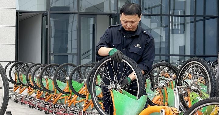 太原公共自行车进行换季大保养